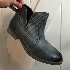 ROAN (by Bed Stu) Gossip booties